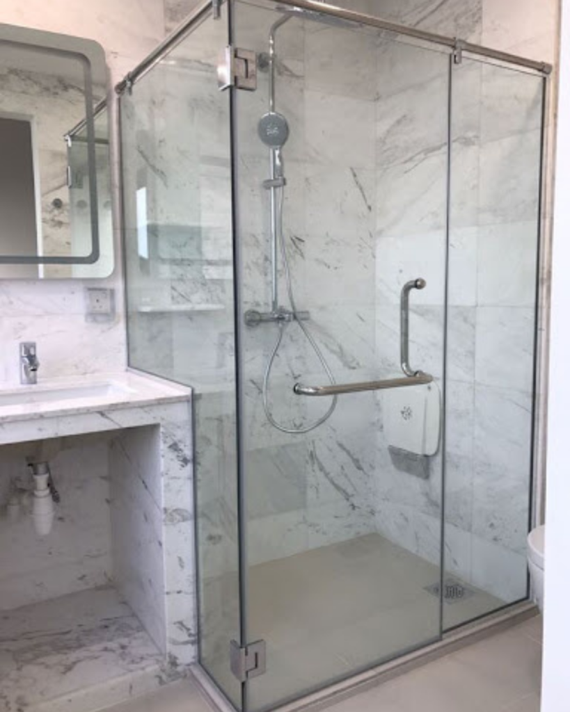 12 mm Shower Cubicles